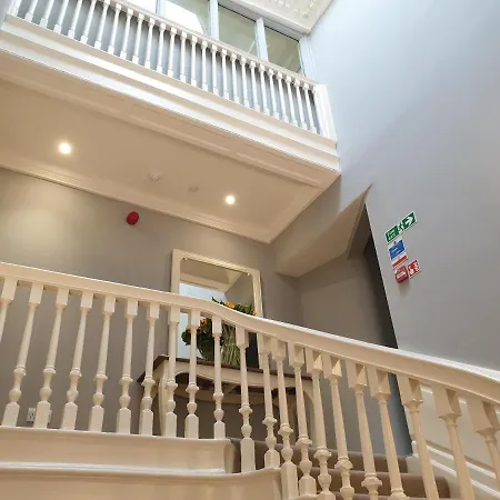 3, 71 Micklegate, *